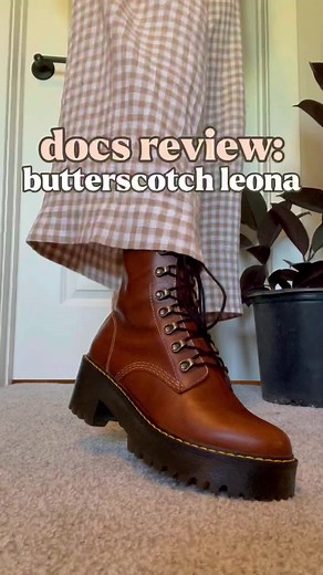 Dr. Martens Leona Shoe Review: Unique Style & Ultimate Comfort