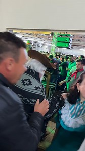 157K views · 6.1K reactions | Ontem foi uma noite inesquecível ✨A forma como Mano Lima chegou pra fazer aquele belíssimo show contagiou todo mundo! Foram muitos sorrisos, energia boa e um fandango pra ficar na memória! #ManoLima #CTGFogodeChão #Bailão #NoiteInesquecível #TradiçãoGaúcha | Bailão do Bruno | Facebook