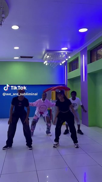 Zepzepzep ❤️ #fyp #viral #mzansitiktok #amapiano #dance Vid@keed $ dancer @sweet_ledi🕷️🤍 @wafflaaa._.🧃 @.♡lwa♡. @Nwabisa🧯.