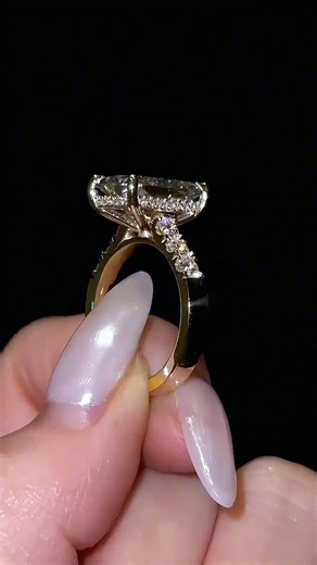 The square large diamond ring is really stunning #mississi #diamond #ring #jewelry #engagementring