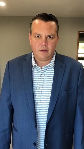 Some of the services I offer at the firm: Reviewing contracts Drafting new agreements Creating or selling businesses Negotiating deals Resolving disputes Sending out demand/cease and desist letters Commencing litigation I began this list with services that are more transactional in nature, such as reviewing agreements, then it evolves down the road to when disputes arise and you may have to handle a lawsuit. Commonly, if you spend more time establishing a solid foundation with your business, you