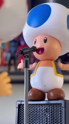 Toad sings Chandelier😂 #dosbrostoys #actionfigure #toad #mario #mushroomkingdom #mushroom #chandelier #toadsings #toadsingsasong #jakkspacific #mariogame #nintendo #mariomovie #supermariobros #supermario #music