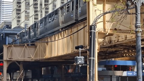 clip-3968314559-chicago--il-united-states---12