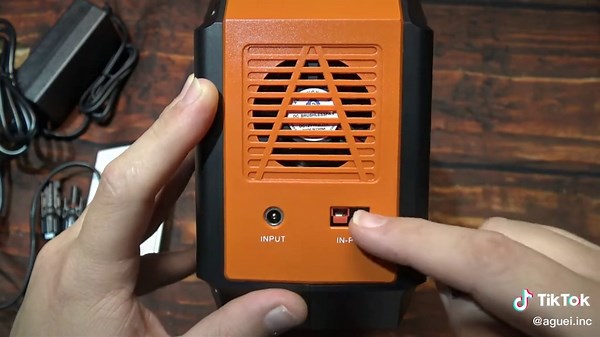 Aguei Portable Power Station Solar Charger, 400W AC Outlets, 380Wh Low-loss Lithium Backup Battery