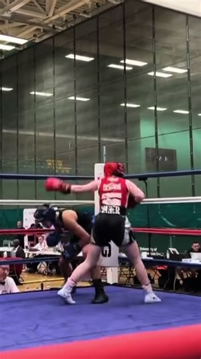 BEST OF 2️⃣0️⃣2️⃣5️⃣ NATIONAL CHAMP 🥊🏴󠁧󠁢󠁥󠁮󠁧󠁿🦁🥇 What a year for Beth Walsh winning the under 54kg National Elite Championships 2025 🥊💥 She also became a 2 x Harringey Box Cup champion, winning female boxer of the tournament for the second year running 👏 Worked hard this year and made so many improvements, buzzing to see it all pay off in the ring 👊👏 #boxing #boxingscience #boxingtraining #mma #ufc combatsports strengthandconditioning sportscience