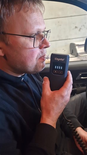 Välkommen att kontakta oss när du behöver ett alkolås I ditt fordon vi hjälper både stora som små företag🤗 Vi tackar för förtroendet @lmv_kontaktledning 🙏🏻 #Uddevalla #karlskoga #save #Bgold @dignita #alkolås #alkomätare #säkerhet | SAVE Electronic AB