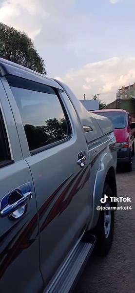 Exploring the Toyota Hilux D4D Double Cab