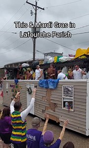 There's something special about Mardi Gras in Louisiana's Cajun Bayou! You can't miss our themed parades, extravagant floats, and one of a kind Mardi Gras atmosphere here on the Bayou. Here's this weekend's parade schedule (Fri-Sun): Friday, February 28th: KREWE OF ATHENA | GOLDEN MEADOW | 7:00 PM Saturday, March 1st: KREWE OF APOLLO | LOCKPORT | 12:00 PM LA PARADE DE L'ENFANT | LAROSE | 12:00 PM LE KREWE DU BON TEMPS | LAROSE | 6:30 PM Sunday, March 2nd: KREWE OF CLEOPHAS | THIBODAUX | 12:30 PM