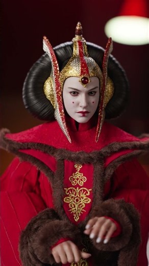 This New Star Wars Hot Toys Queen Amidala Figure is AMAZING!