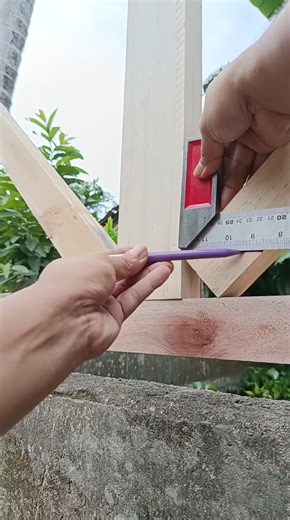 Build a Bulletproof Roof! 🏠 Easy Truss Layout 📐 #shorts #woodworking