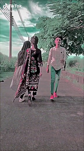 Romantic Outdoor Walks for Couples