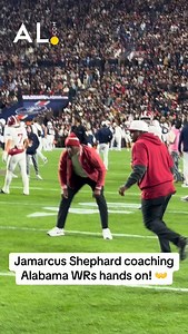 Alabama assistant JaMarcus Shephard, who took the Oregon State head coaching job earlier this week, getting hands on with WRs before the Iron Bowl. 🐘🏈😤 #alabama #ironbowl #collegefootball #oregonstate | Alabama Crimson Tide on AL.com