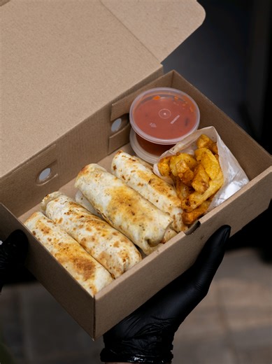 NOOSHY BOX – A Flavor Explosion You Can't Miss!