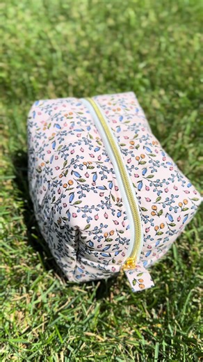 One of my favorite fabric patterns. It’s just so beautiful and classic. Paired with the gold zippers and it’s *chefs kiss* what prints are you into right now?? #sewingtips #makeup #fashion #trending #sewing