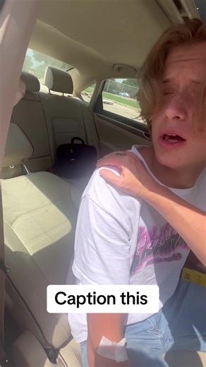 The interesting moment after having wisdom teeth extracted.#funny #anesthesia #wisdomteeth #comedy #fyp