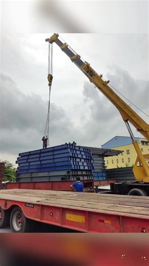 🗓 Throwback 02/09/25 🗓 💞 2 units of SPMT Concrete Weighbridge were delivered to our loyal customer who has been using SPMT services for around 20 years! 🔩 Designed for concrete shallow pit, ideal for heavy-duty operations such as rice mills. 🏭 Manufactured at the SPMT Factory, proudly Malaysian and built to last for the long term. 📜 SIRIM-NMIM certified, ensuring accuracy and reliability in every weighing. 📍 Destination: Kedah SP Weighing Systems Sdn. Bhd. (SPMT) 📞 📲: [012-4899991] http