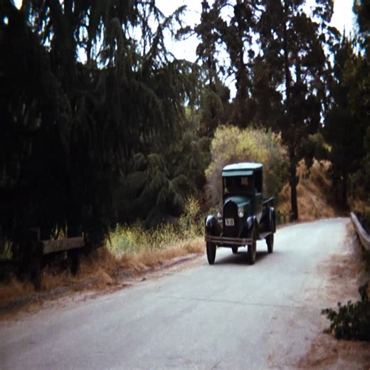 The Waltons S08E01E02 – The Home Front #P7 #waltonstv #TheWaltons #tvshow #oldtvshows #thenandnow #musicicon #musiclegends #fblifestyle | Fans The Waltons