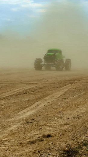 568 reactions · 16 shares | Discombobulated mega truck hitting the back side of the long jump #megatruck #mudbog #offroad #mud | HIGH OCTANE FILMS | Facebook