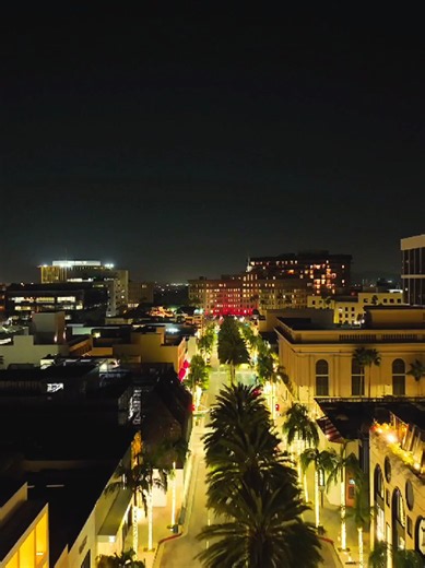 Aerial night view of Los Angeles 🌴🌅 #tiktokgrowthchallenge #losangeles #californiasunset #californiatravel #california