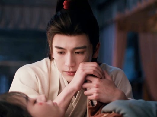 "But after meeting you, I knew that the one I wanted to marry was only Fan Changyu.""Changyu. l'll marry you, okay?""With a sincere heart, I ask for your hand in marriage"His love for her 🫶🤧🤍#逐玉 #PursuitofJade