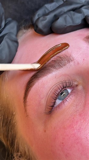 Expert Tips for Lash Lifts and Brow Waxing