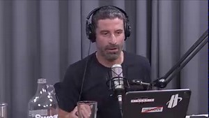 "They poked the bear right there and he responded," said Lance about Carapaz trying to attack Pogacar. The guys talk Ben O'Connor's brilliant win from the break, Roglic and van der Poel's exit and what happens around a race day. Hint--it is not rest. THEMOVE is presented by ŌURA. Visit OURA to learn more about the most accurate sleep and health device on the market. https://ouraring.com/ Visit ROKA and use the code THEMOVE at checkout for 20% off your first purchase. https://www.roka.com/ Use th