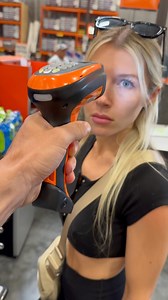 Biagio Lazaric on Instagram: "Scanning my girlfriend.. 👀😱 @kylayesenosky"