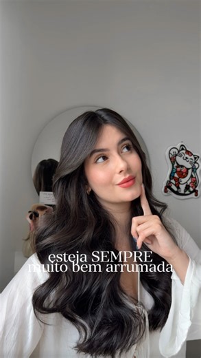 Vivian Schilling on Instagram: "A vida adora surpreender quem está pronta ✨ Gostou desse pensamento? #autocuidado #autoestima #cabelo #cuidadoscomocabelo #maquiagem #pele #skincare #cuidadoscomapele #cuidadoscomapele #cabelos"