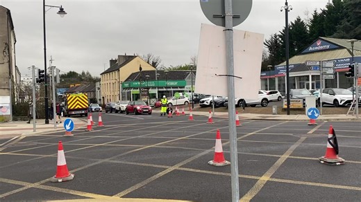 39K views · 112 reactions | NAVAN TRAFFIC FLOW CHANGES: Preparations at Circular Rd/Bridge St/Academy St Junction with 90 minutes to go to new system. Explainer here… https://www.meathchronicle.ie/2024/01/23/marshals-on-standby-to-assist-with-navan-traffic-flow-changes/ | Meath Chronicle | Facebook