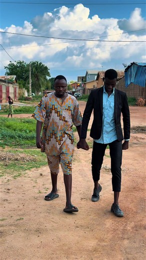 🇳🇪🤝🇧🇯 Deux pays. Trois créateurs. Une seule mission: vous faire rire. Le Niger rencontre le Bénin avec Wanousky Montana, GROS et Métis, trois phénomènes de l’humour digital réunis dans une collaboration exceptionnelle. 🔥 📅 Rendez-vous demain, jeudi à 10h, pour découvrir cette vidéo que vous n’êtes pas prêts d’oublier.@grosmetis229