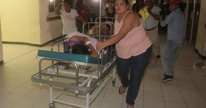 Evacúan a las pacientes de labor y parto en el Hospital Atlántida