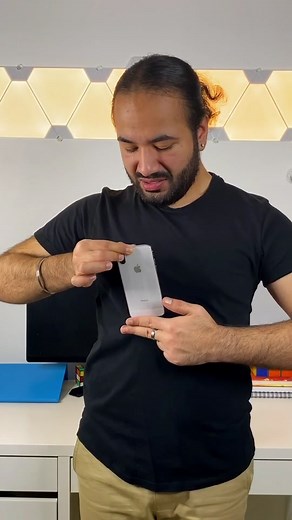 Mind-Blowing Phone Disappearing Trick Revealed!