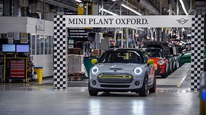 MINI Cooper SE Production Exceeds 11,000 Cumulatively