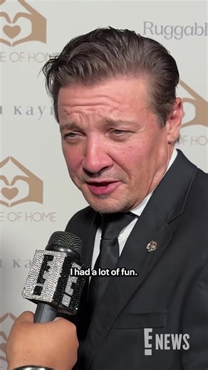 Jeremy Renner Returns to Acting for 'Knives Out 3'