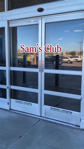 The holiday finds landing on the shelves at Sam's club! From family activities to Holiday decor Sam's club is your one stop shop! @samsclub #samsclubholiday #christmas #holidays #samsclubchristmas | costcoandsamsclubmama