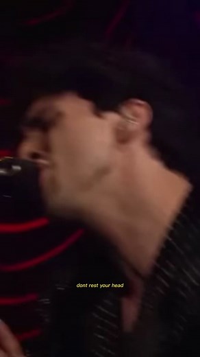 Stephen Sanchez Live Performance of 'Evangeline'