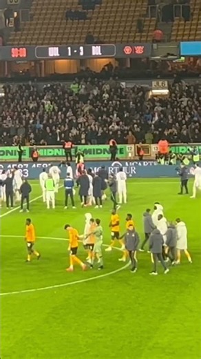 Bolton Wanderers celebrate stunning win at Wolves 🤩