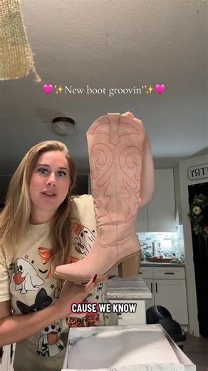 🩷✨New boot groovin’✨🩷 #wetkiss #wetkissshoes #wetkissboots #tiktokshop #blackfridaydeals | Xobrittluree