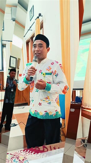 Sekolah Piloting PAIS Berkarakter dan Aplikasi Presensi Sholat