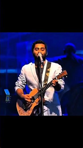 Chahun Main Ya Naa ❤️ Live Performance | Arijit Singh Soulful Voice 🔥 #shorts