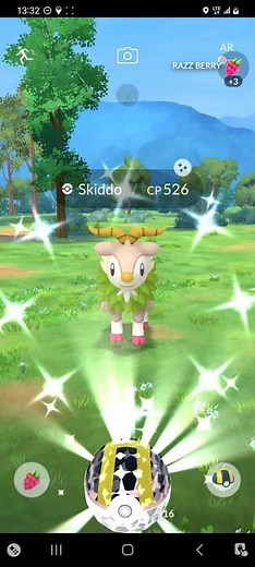 Pokémon GO - Catching a Shiny Skiddo