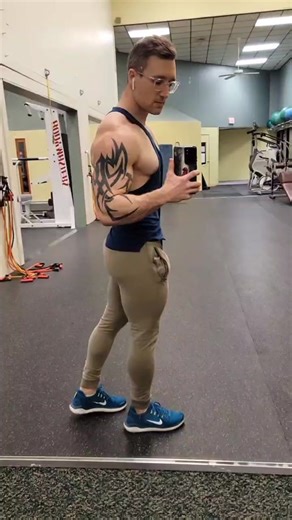 Friday Gym Workout for Building Muscle and Flexing Curves