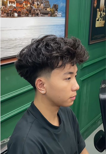 Kiểu tóc Messy Fringe cho nam trán cao