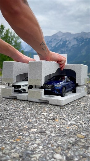 Advertising | Mercedes-AMG GLE 53 Coupé and Mercedes-AMG S 63 by NZG-Modelle in 1:18. 🔥🤍💙