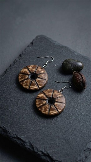 💡Easy Making A Coconut shell Earrings 🌿🥥 | coconut shell craft #shorts #diy #shortsfeed #craft