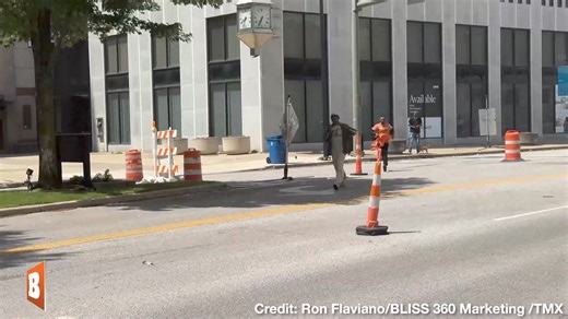 111K views · 1K reactions | A natural gas explosion took place at a Chase Bank in Youngstown, OH, on Tuesday, as seen in video captured by someone responding to the explosion. | Breitbart | Facebook