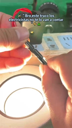 These are hands down the easiest wire connectors I've ever used! 1 stuck with another style for years, and it was such a faff to use--plus it was really bulky. This one's the absolute go-to for wiring jobs, just grab it without a second thought #us #fyp #tools#connection #newyearnewme