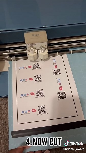 #DIY business cards with cricut machine 💋 #diybusiness #diybusinesshack #diybusinessowners #blackownedbusiness #businesscard #businesscards #business #saddity #atlanta #atl #atlantaboutique