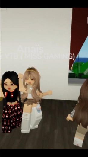 ‪@Misse_chanel‬ et ‪@Fraise_YTB3‬ en train de danser 💖🥰