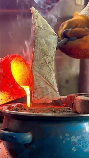 Craftsman's Knife Making Process Unveiled